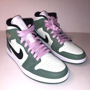 Dutch green air Jordan 1’s size 6.5